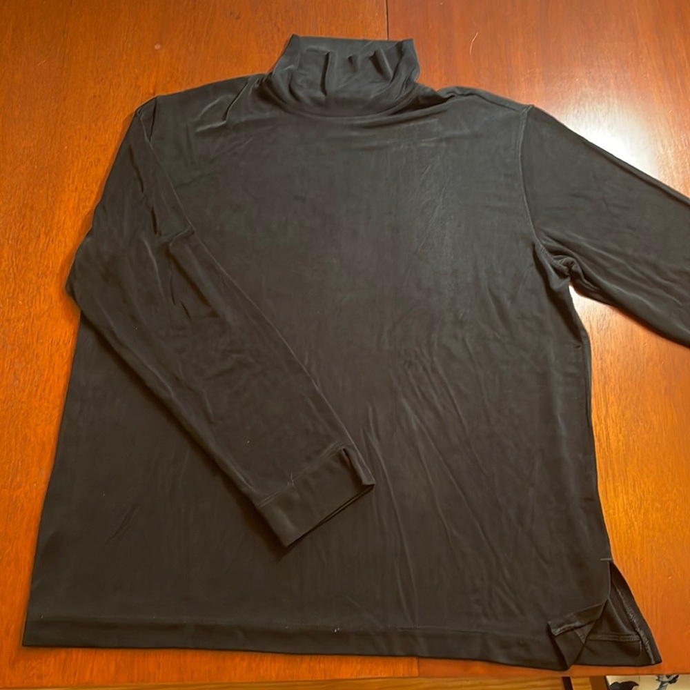 Chico’s Travelers black top Size 2